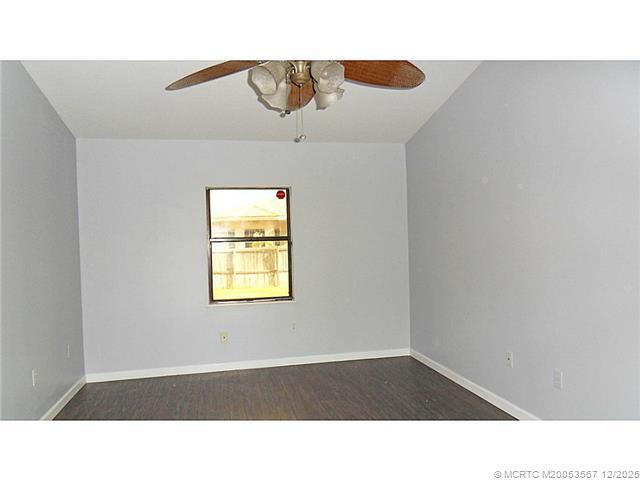 Building Photo - 699 SW Hoffenberg Ave