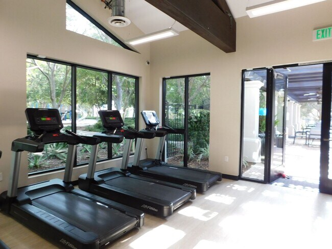 Building Photo - Exceptional 3 bed, 3.5 bath home in Irvine.
