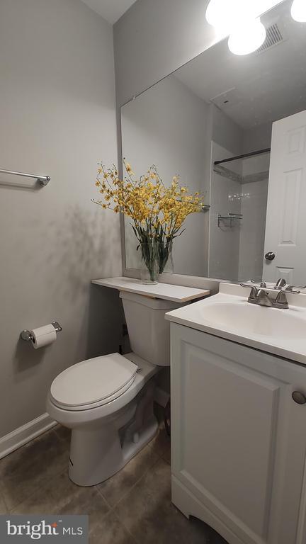 Building Photo - 3 Jack Pine Pl