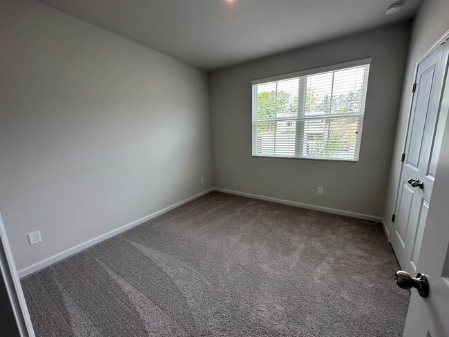 Building Photo - 154 Softwood Ct