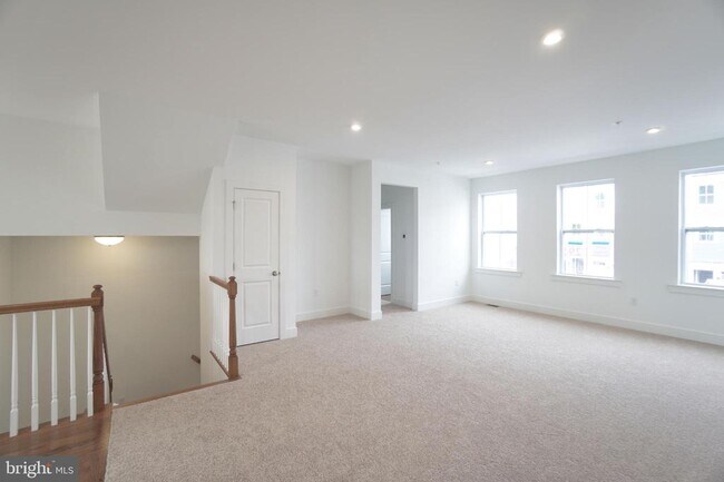 Building Photo - 114 Higher Rock Ct