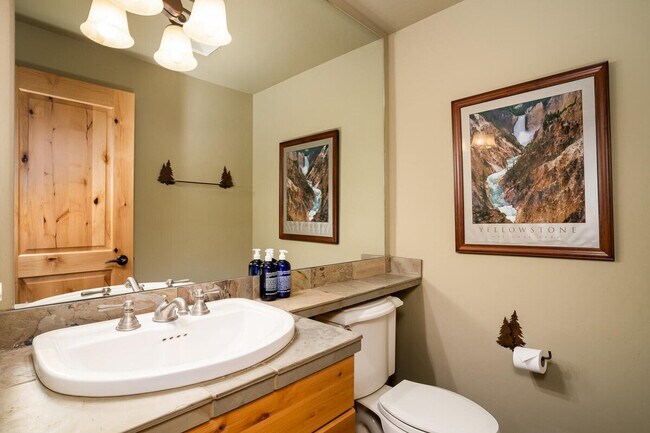 Building Photo - 4 Mountain Home Rd