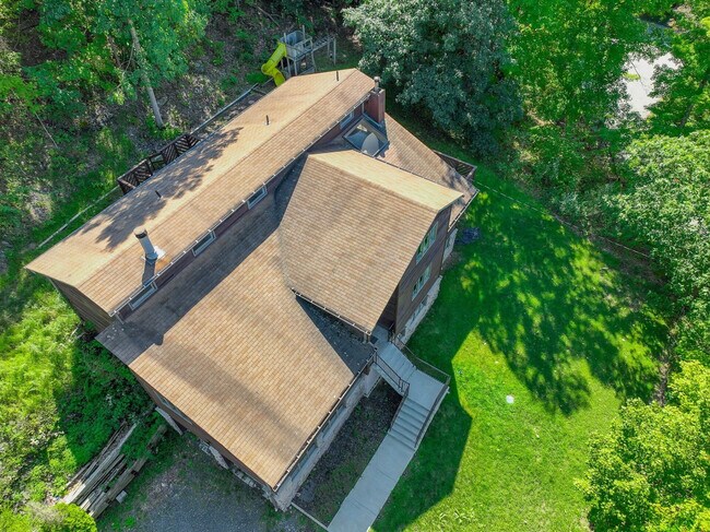 Building Photo - 347 Museum Village Rd