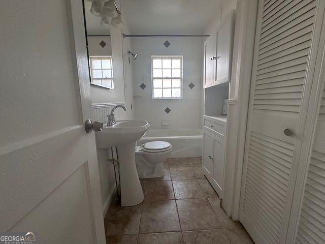 Building Photo - 1368 Marston St