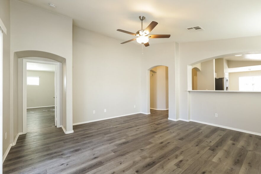 Building Photo - 3565 S 257th Ln