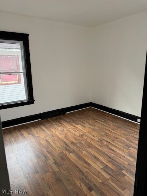 Building Photo - 12001 Oakview Ave