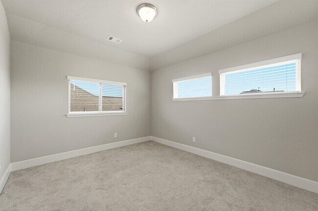 Building Photo - 2539 Lilac Point Ln