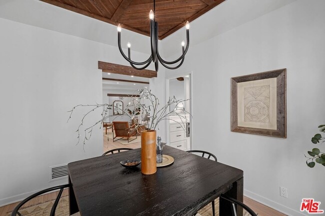 Building Photo - 9677 Charleville Blvd