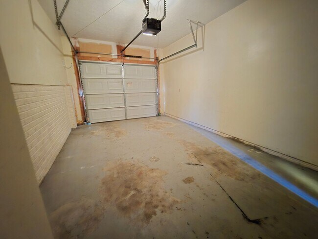 Building Photo - 1501 Northbrook Dr