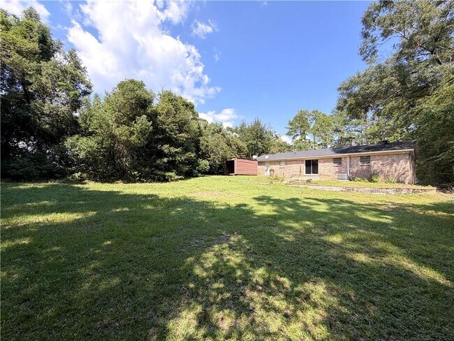 Building Photo - 1254 Lake Cir Dr W