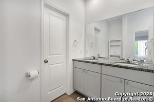 Building Photo - 9242 Landa Falls