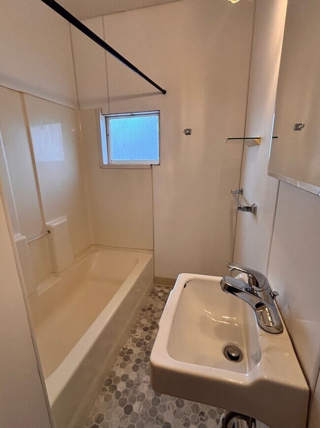 Building Photo - Thurman Family LTD Partnership