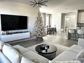 Building Photo - 700 Hays Hill Dr