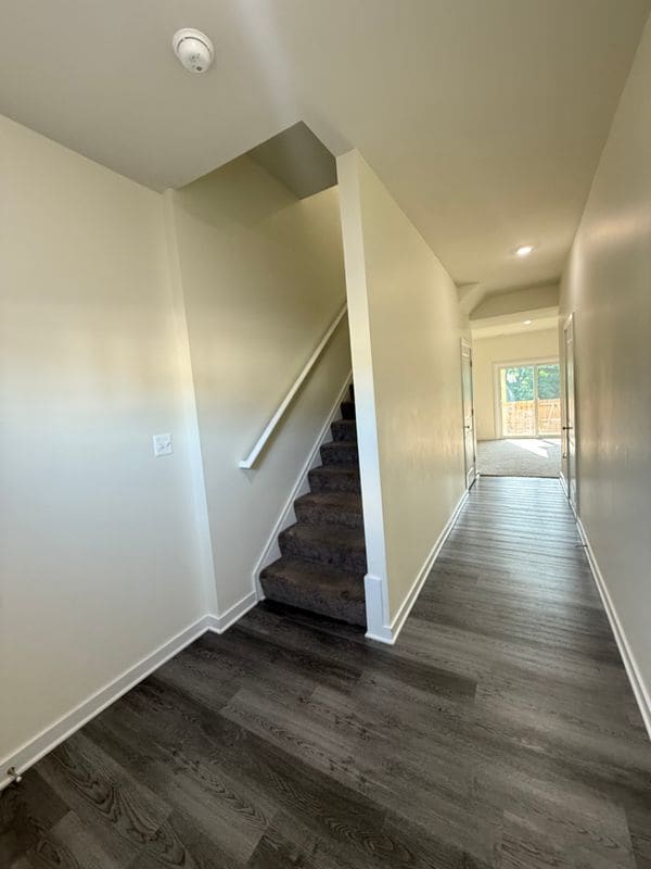 Building Photo - 28 Marineris Cir