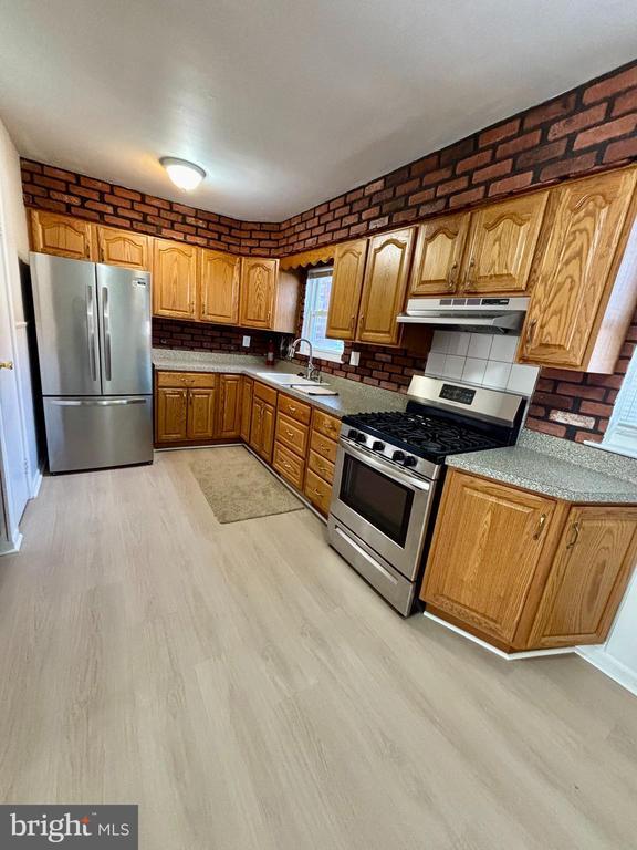 Building Photo - 4703 St Denis Dr