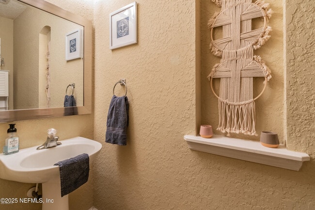 Building Photo - 1841 Lago Del Sur Drive