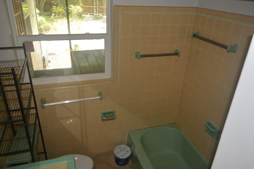 Building Photo - 4124 55th Ave N