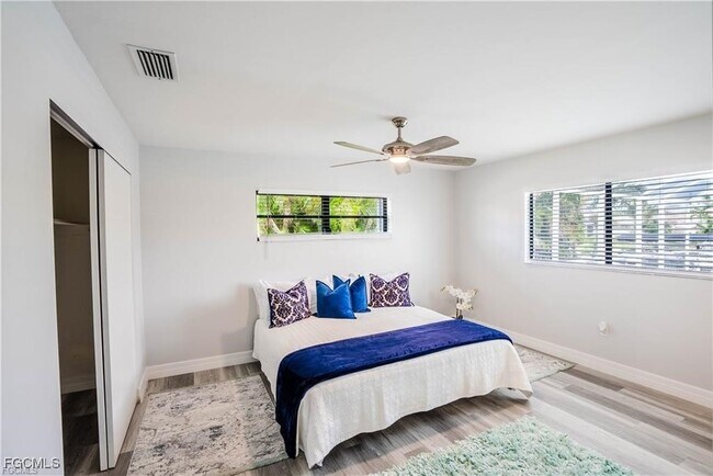 Building Photo - 1421 SE 29th Terrace