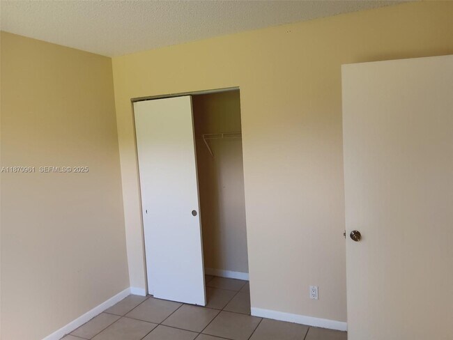 Building Photo - 8821 Wiles Rd