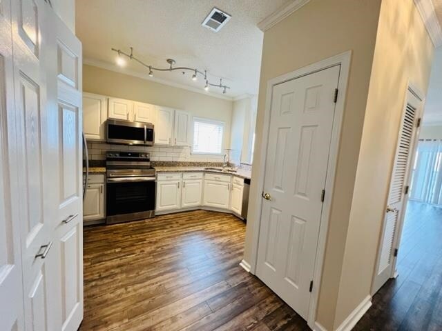 Building Photo - 1522 Lanterns Rest Rd