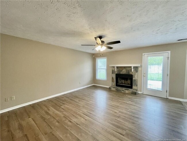 Building Photo - 103 Peregrine Pl