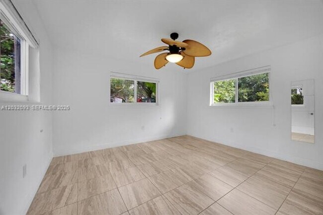Building Photo - 13720 SW 74th Ct