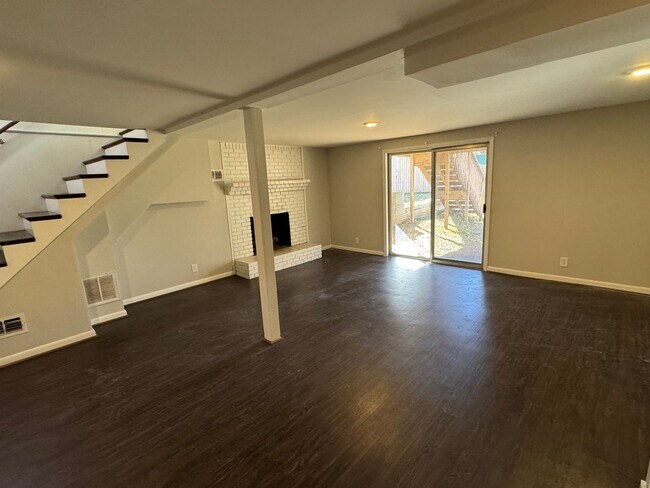 Building Photo - Nice ranch on basement in Charlotte Park