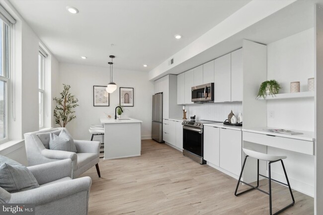 Building Photo - 139 W Chelten Ave