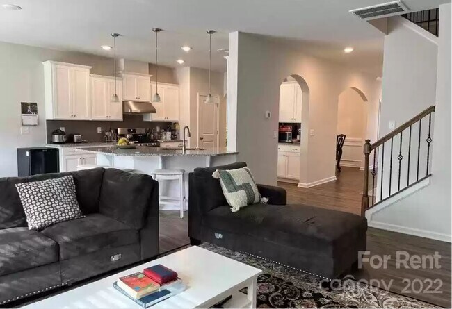 Building Photo - 1713 Wildwood Terrace Trl