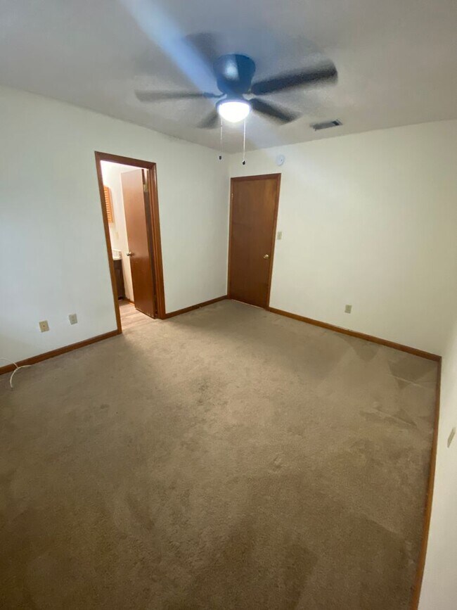 Building Photo - 1330 Fuller Rd