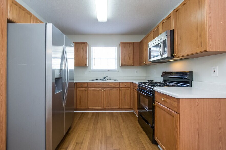 Building Photo - 118 Bainbridge Ct