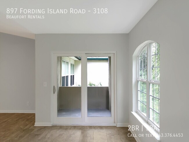 Building Photo - 897 Fording Island Rd