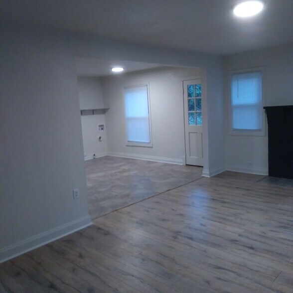 Building Photo - 509 Burns Rd