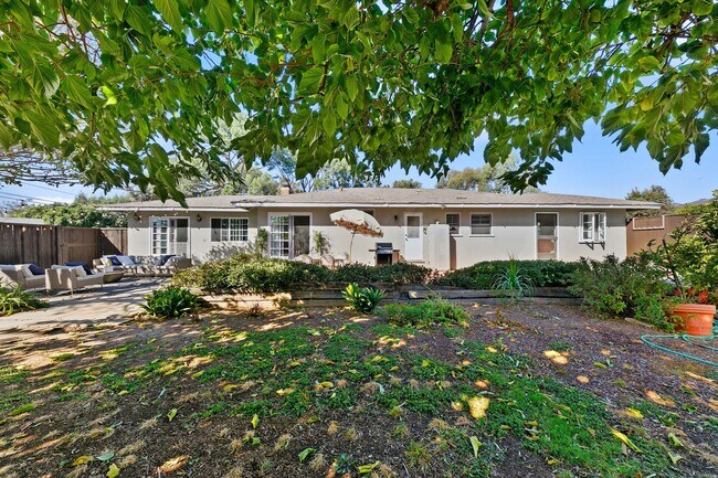 Building Photo - 29242 Heathercliff Rd