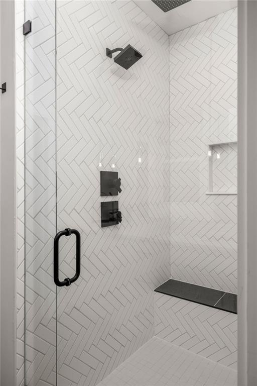 Building Photo - 654 Woodward Ave SE