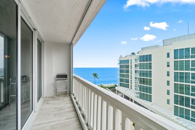 Building Photo - 3570 S Ocean Blvd