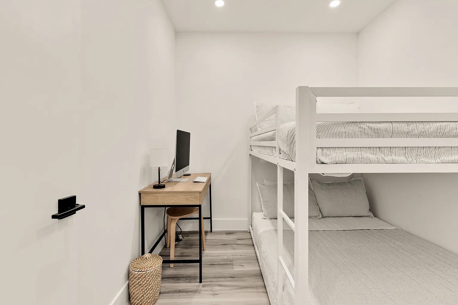 Building Photo - 1237 NW 33rd Ave