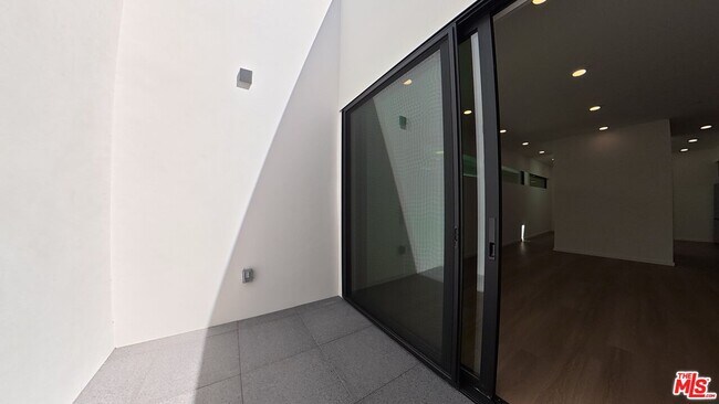 Building Photo - 5119 Colfax Ave