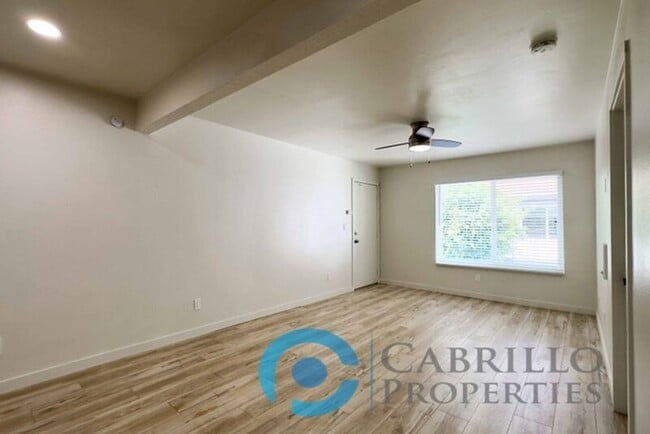 Building Photo - 8453 Carlisle Dr