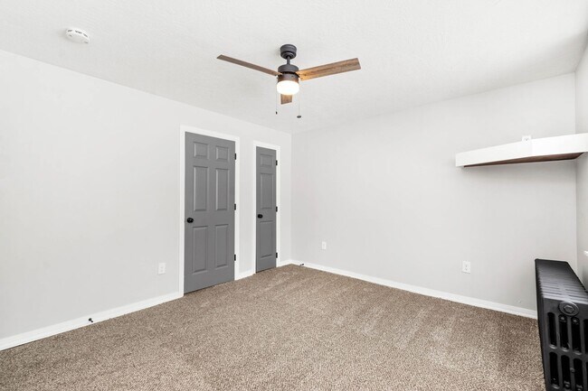 Building Photo - Beautiful 3 bedroom home in Pittsburgh available July 1!