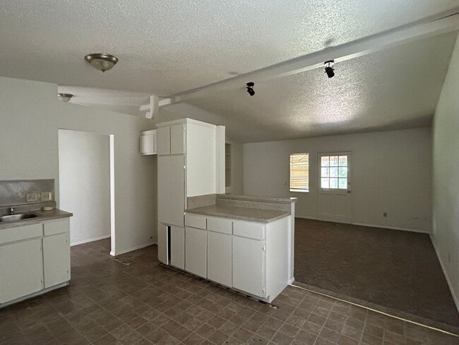 Building Photo - 3200 NW 37th St