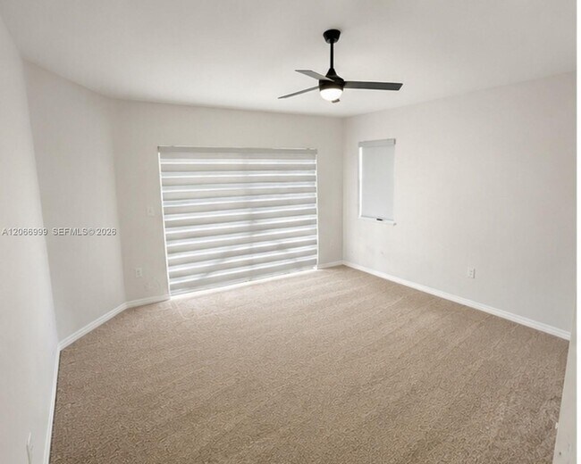 Building Photo - 13923 SW 151st Ave
