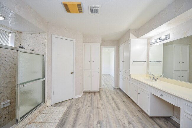 Building Photo - 7735 Quail Meadow Dr