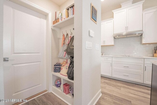 Building Photo - 7413 Beach Walk Pl