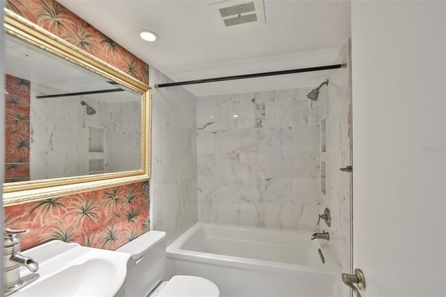 Building Photo - 3325 Bayshore Blvd