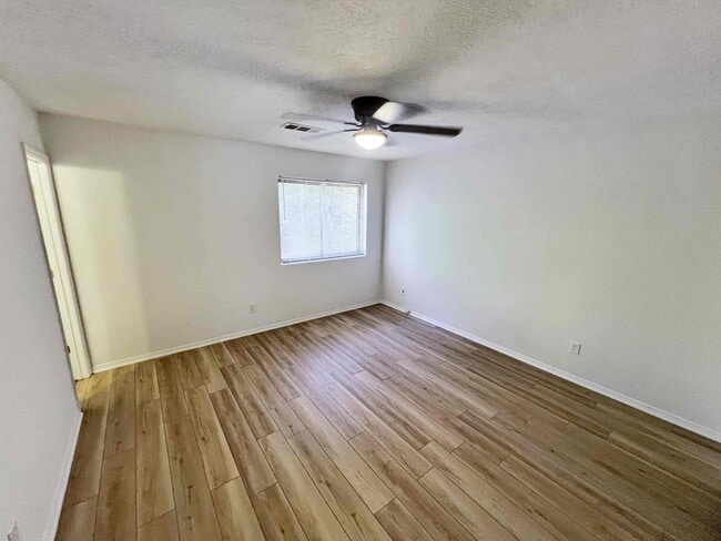 Building Photo - Fantastic 3 BR/ 2.5 BA Home in Kennesaw!