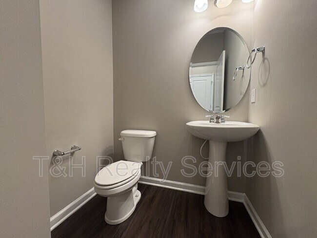 Building Photo - 5657 Brownstone Dr