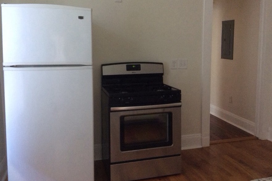 Kitchen - 5500 Annunciation St