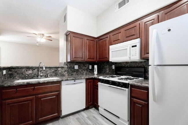 Building Photo - 9050 W Warm Springs Rd