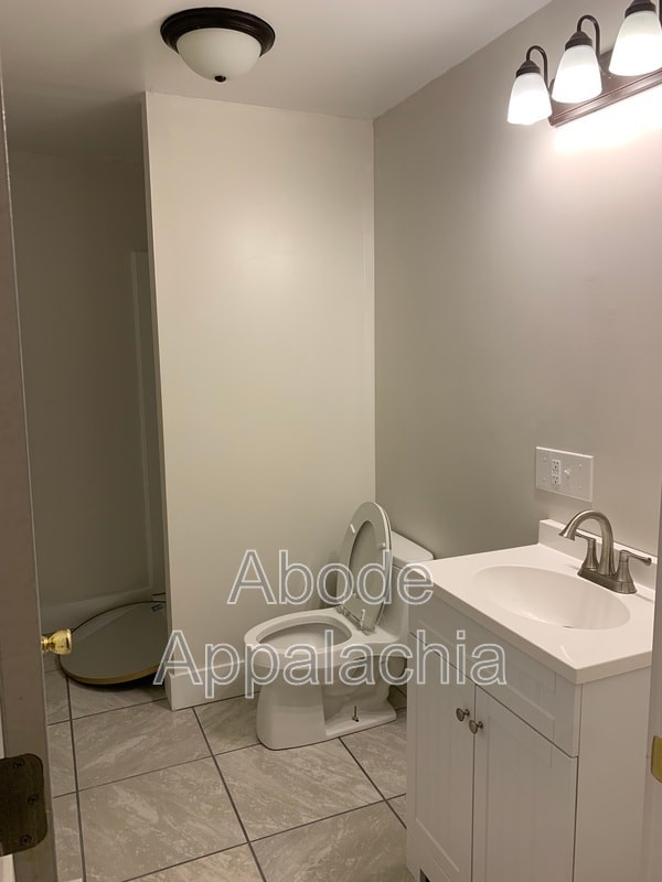 Building Photo - 41 Mullins Hl